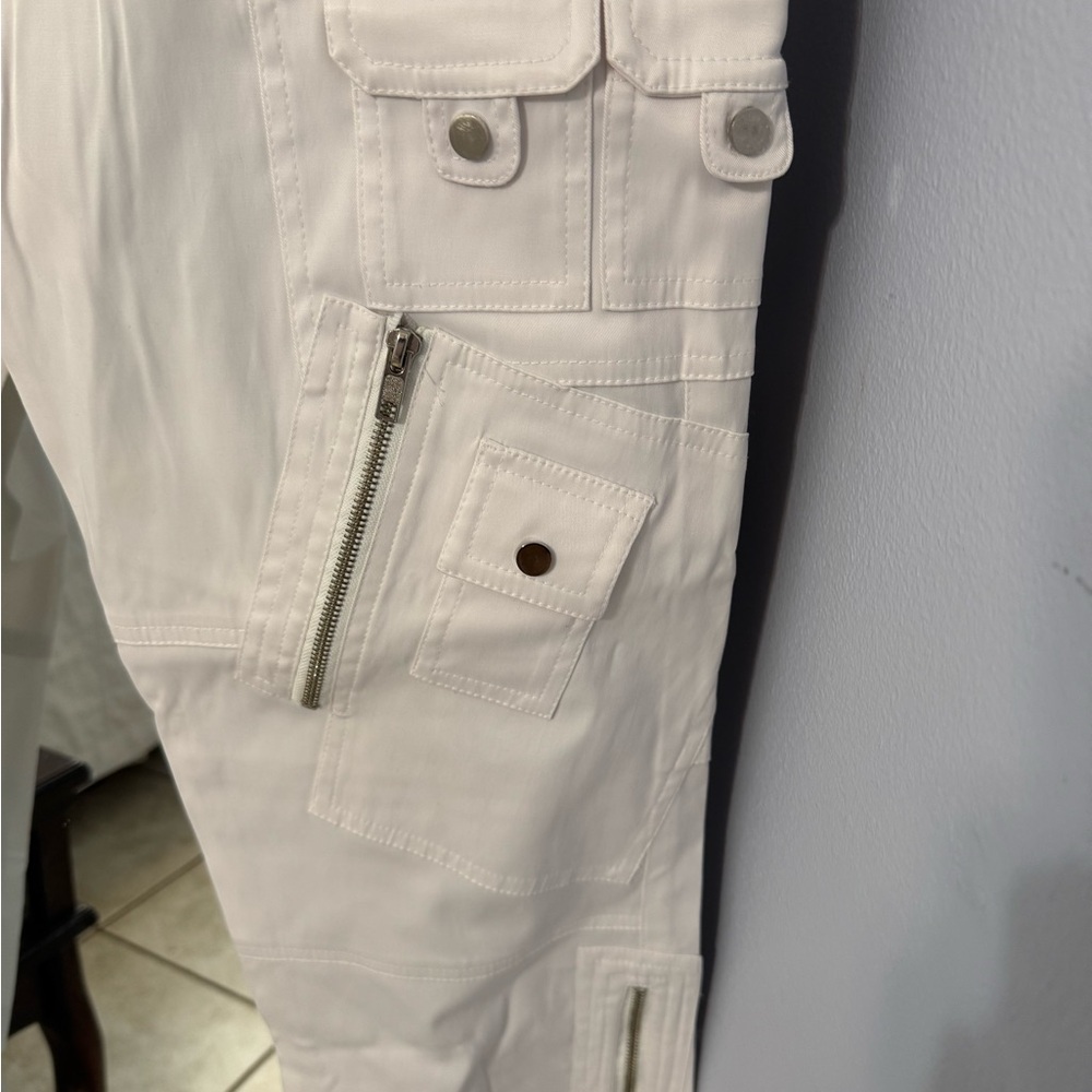 Cache’ White Cargo Pants with Zipper Details
